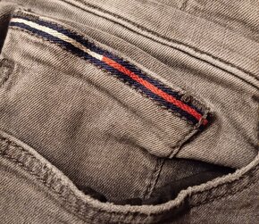 Tommy Hilfiger šedé slim straight streč - 9