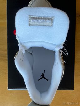 Air Jordan 4 Frozen Moments - 9