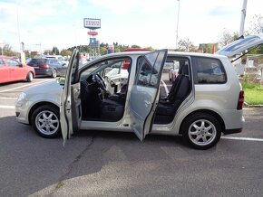 Volkswagen Touran 1.9 TDI Trendline 7-Miestne - 9