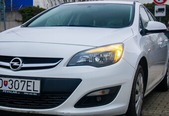 Opel Astra Sport Tourer ST 1.6 CDTI Start/ Stop Enjoy// - 9