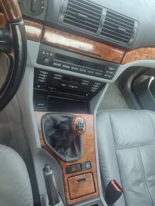 BMW 523i e39 len 119786km, manual, origo stav - 9