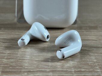 NOVÉ Apple AirPods 4 - 9