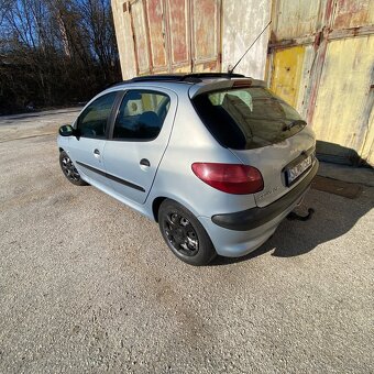 Predám Peugeot 206 2 l Turbo HDI Viac informácií na tel. - 9