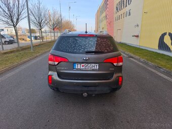 Kia Sorento 2.2 CRDI  4x4 automat 7 miestna verzia - 9