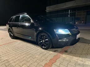 Škoda OCTAVIA VRS - 9