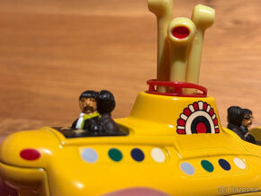 Originální Raritní model The Beatles Corgi Yellow Submarine - 9