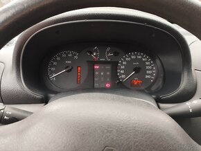 Renault Clio 1.6 automat - 9