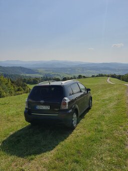 Toyota Corolla Verso 2.2 D-4D, 100 kW, 7-miestne - 9