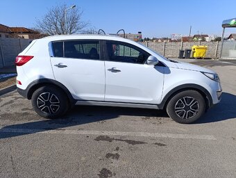 Kia Sportage 1.6 - 9