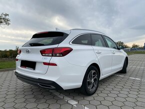 Hyundai i30 CW Kombi 1.6 CRDi Family DTC - 9