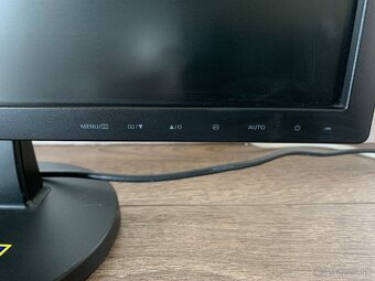 Monitor Samsung - 9