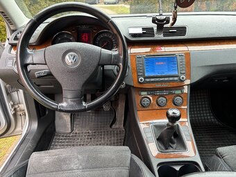 Predá VW PASSAt  2.0tdi  4 motion - 9