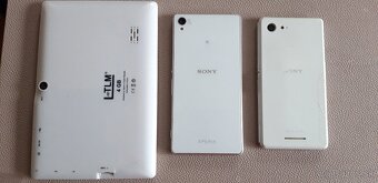 Sony Z3 D6603 vodeodolny a Sony Xperia E3 - 9