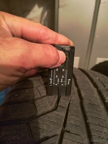 Predám zimné pneumatiky 225/55R18 100H - 9