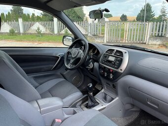 Toyota RAV 4 2.0 benzin 4x4 r.v 2001 3dv - 9