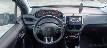 Peugeot 208 Allure - 9