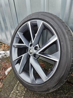 Letní alu kola Vega 19" Škoda Superb 235/40 R19 - 9