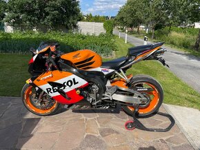 Prodám motocykl Honda CBR1000RR Repsol - 9