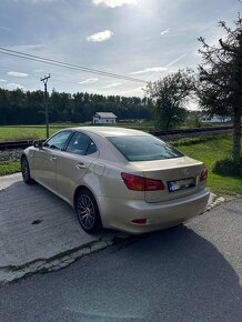 Lexus IS 220d - 9