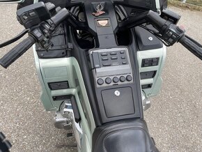 Honda Gold Wing 1500, edice 50 let - 9