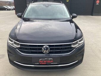 Volkswagen Tiguan Life 2.0 TDI DSG 4x4, 02/2023, 51228 km,OD - 9