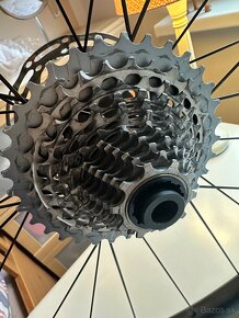 Predám cestné kazeti SRAM SHIMANO 11.R - 9