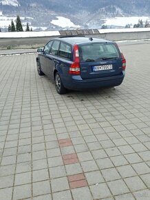 Predám Volvo V50, 2.0 D - 9