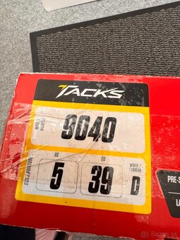 BRUSLE CCM TACKS 9040 vel. 39/5D - 9