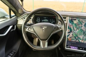 Tesla Model S 90D - 9