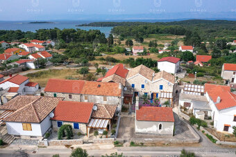 Chorvátsko-autentický kamenný dom, 350 m od mora - 9