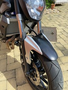 yamaha mt07 - 9