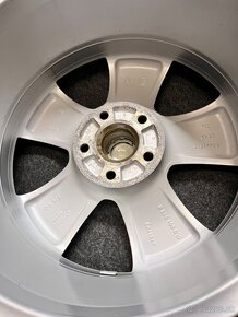 5x112 R17 originál alu Škoda Yeti - ET45 - TOP - 9