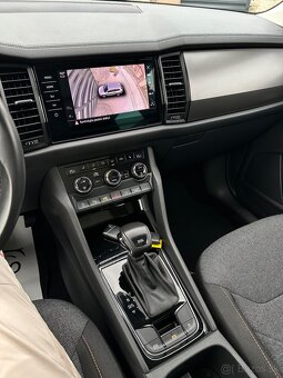 Škoda KODIAQ 2022 2.0TDi DSG 110kW VIRTUAL/MATRIX/PANO/360° - 9