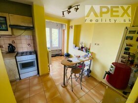 Exkluzívne APEX reality murovaná chatka Pod Šomod, 759 m2 - 9