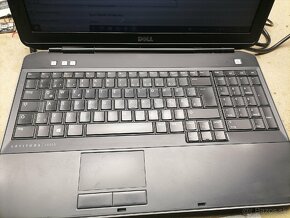 DELL LATITUDE E5530 - 9