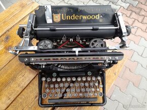 PISACI STROJ 1905-UNDERWOOD -USA - 9