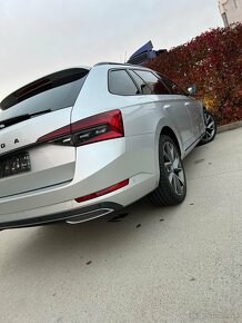 Škoda Superb Sportline 147KW model 2022 panoráma - 9