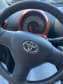 Toyota Aygo 2012 1.0 na predaj - 9