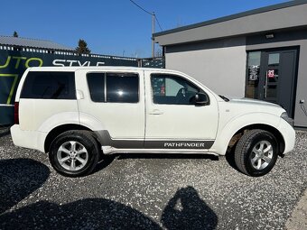 Nissan Pathfinder 2.5 dCi SE - 9