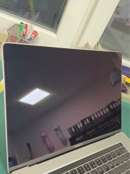 Predám MacBook Pro 16” (2019) 16gb/512ssd - 9