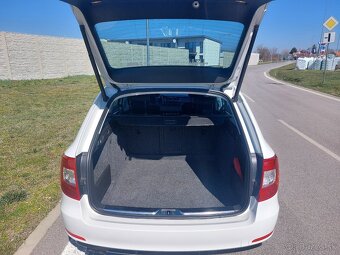 Škoda Superb Combi 2.0 TDI DSG 4X4 - 9