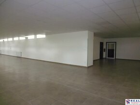 MASARYKOVA: 23,3 m2 - priestory S UMÝVADLOM NA SLUŽBY - PRÍZ - 9