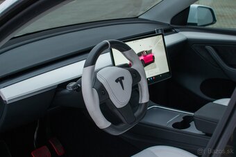 Tesla Model Y Long Range Dualmotor AWD - 9