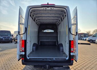 Volkswagen Crafter L4H2 6-mieste 2,0TDi/140KM - 9