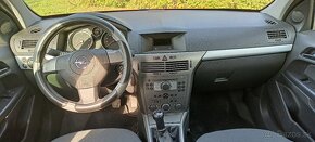 Opel Astra Caravan 1.7 CDTI 74 kw Manuál - 9