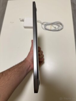 Predám vymením Macbook Pro 2020 Four Thunderbolt 500GB I5 - 9