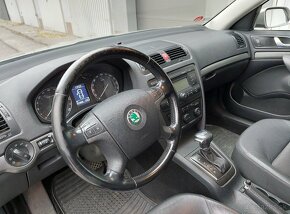 Škoda Octavia Combi 2.0 TDI - Top stav - 9