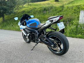 Suzuki Gsxr 750 - 9