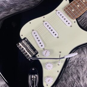 Fender Stratocaster Player Series Limited Edition - 9