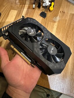 ASUS ROG STRIX GL10CS - i5 8th/1660ti/16GB/SSD+HDD - 9